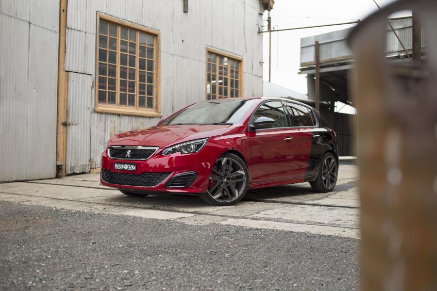  Peugeot 308 GTi 2016 года  (AU) (фото 17 из 30)